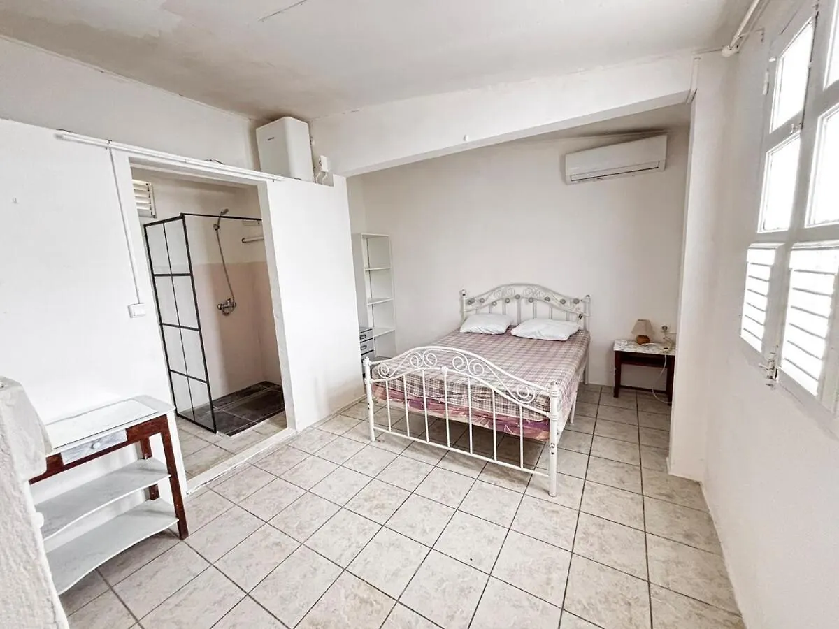 Sea View Accommodation Schoelcher